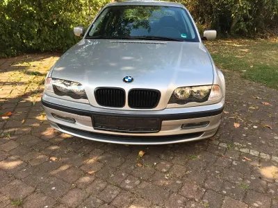 Gebraucht BMW 320 150 PS (110 kW) 1999 Silber Limousine