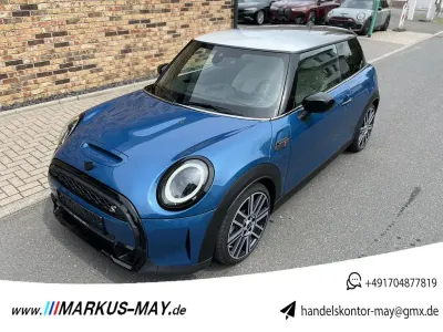 Gebraucht Mini Cooper S 178 PS (130 kW) 2022 Island blue metallic Kleinwagen