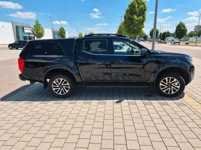 Gebraucht Nissan Navara N-Guard 190 PS (139 kW) 2018 Schwarz Pickup