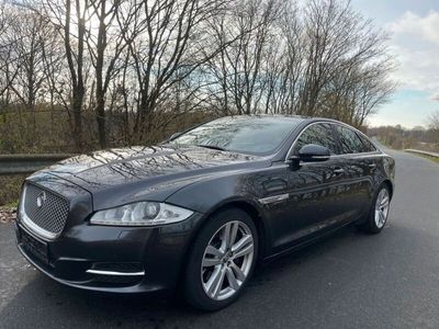 gebraucht Jaguar XJ PremiumLuxury-3,0TÜV-3-25-Scheckheft-Panorama