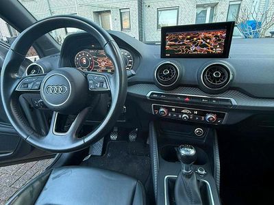 Gebraucht Audi Q2 Edition .1 150 PS (110 kW) 2018 Grau SUV