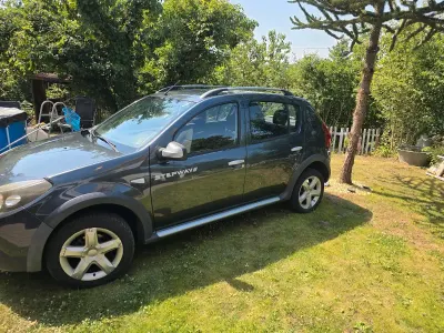 Gebraucht Dacia Sandero Stepway 68 PS (50 kW) 2010 Grau SUV