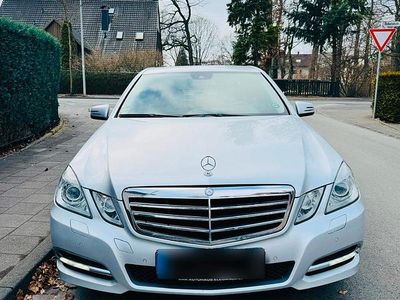 Usata Mercedes E200 184 CV (135 kW) 2011 Argento Berlina