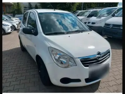 Gebraucht Opel Agila 65 PS (47 kW) 2009 Weiß Kleinwagen