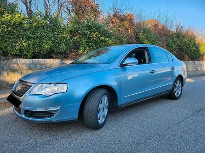 Gebraucht VW Passat 102 PS (75 kW) 2007 Blau Limousine