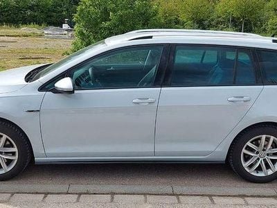 Weiß Gebraucht 2018 VW Golf VII R-line Kombi | 16.500 € (Guter Preis)