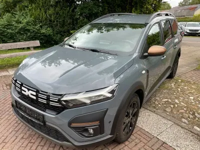 Gebraucht Dacia Jogger Extreme 110 PS (80 kW) 2024 Grau Van / Kleinbus
