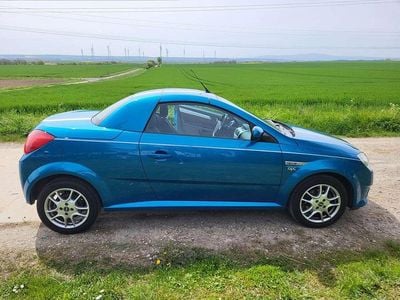 Usata Opel Tigra Sport 125 CV (91 kW) 2006 Blu Cabrio