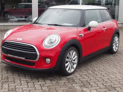 Occasion Mini Cooper 136 PK (100 kW) 2018 Rood Hatchback