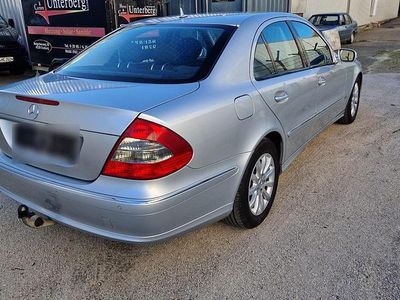 Occasion Mercedes E200 136 ch (100 kW) 2007 Argent Berline