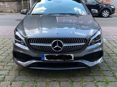 gebraucht Mercedes CLA180 Shooting Brake AMG Line *1.Hand