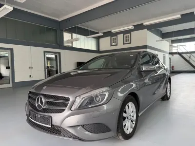 Gebraucht Mercedes A200 136 PS (100 kW) 2012 Grau Limousine