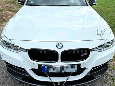 BMW 330e