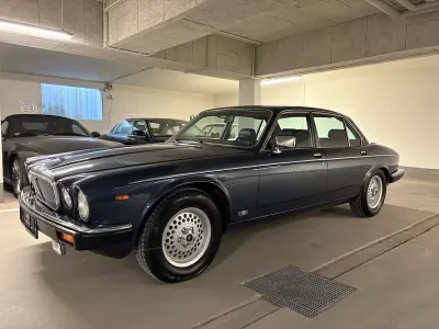 Gebraucht Jaguar XJ12 264 PS (194 kW) 1990 Blau Limousine