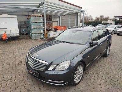 Gebraucht Mercedes E250 204 PS (150 kW) 2011 Grau Kombi