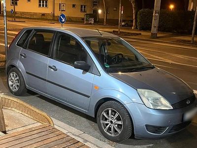 Gebraucht Ford Fiesta 60 PS (44 kW) 2004 Andere farben Kleinwagen