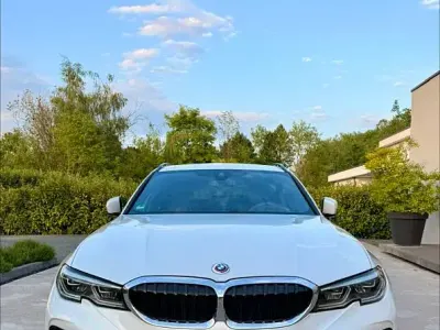 Używany BMW 330e M Sport 292 KM (214 kW) 2022 Biały Sedan/Limuzyna