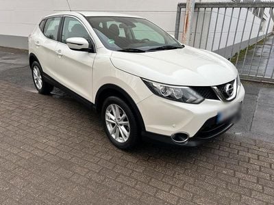Weiß Gebraucht 2016 Nissan Qashqai SUV | 10.900 € (Guter Preis)