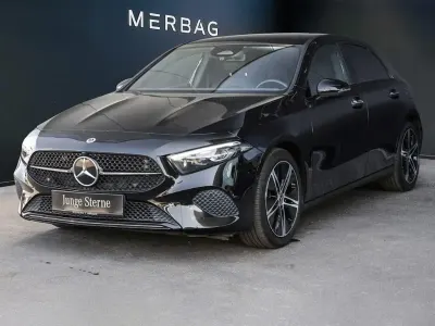 Gebraucht Mercedes A200 Progressive 163 PS (119 kW) 2023 Schwarz Limousine