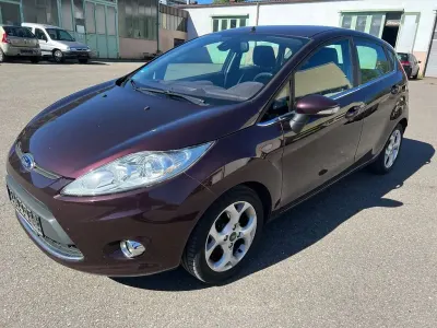 Gebraucht Ford Fiesta Titanium 82 PS (60 kW) 2009 Violet Limousine