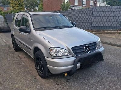 Mercedes ML320