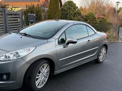 Gebraucht Peugeot 207 CC 120 PS (88 kW) 2012 Grau Cabrio