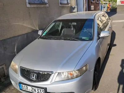 Gebraucht Honda Accord Executive 140 PS (102 kW) 2004 Silber Kombi