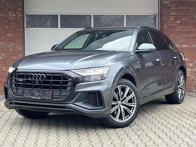 Grau Gebraucht 2020 Audi Q8 S-Line SUV | 48.990 € (Fairer Preis)