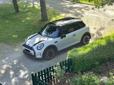 Gebraucht Mini Cooper 136 PS (100 kW) 2022 Weiß Kleinwagen