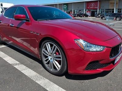 Gebraucht Maserati Ghibli 409 PS (300 kW) 2015 Rot Limousine