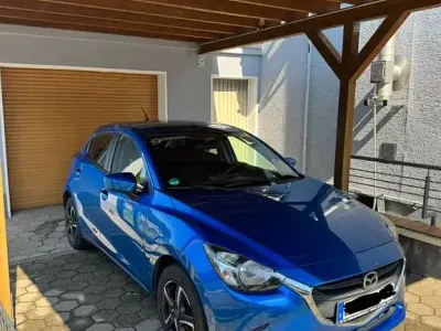 Gebraucht Mazda 2 Center-Line 90 PS (66 kW) 2016 Blau Limousine