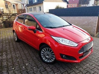 Gebraucht Ford Fiesta Individual 125 PS (91 kW) 2013 Rot Kleinwagen