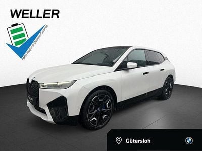 Gebraucht BMW iX Sport Line 239 kW (326 PS) 2023 Mineralweiß (weiß) SUV