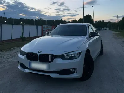 Gebraucht BMW 320 163 PS (119 kW) 2015 Weiß Limousine