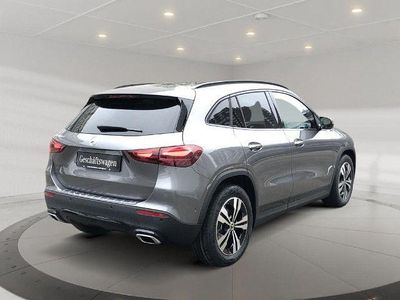Gebraucht Mercedes GLA180 Progressive 136 PS (100 kW) 2025 Metalliclack mountaingrau SUV