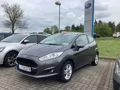 Gebraucht Ford Fiesta Celebration 101 PS (74 kW) 2017 Magnetic graumetallic (metallic) Kleinwagen