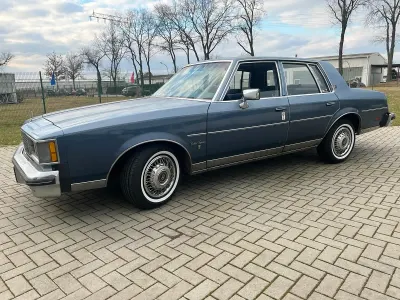 Gebraucht Oldsmobile Cutlass 158 PS (116 kW) 1983 Blau Limousine