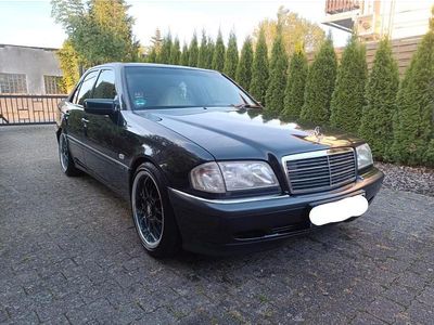 Gebraucht Mercedes C240 170 PS (125 kW) 1997 Schwarz Limousine