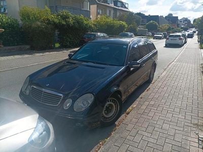 Mercedes E320