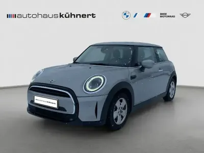 Begagnad Mini Cooper Essential 136 HK (100 kW) 2023 Silver Halvkombi