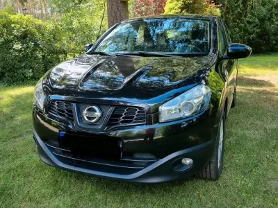 Gebraucht Nissan Qashqai 117 PS (86 kW) 2014 Schwarz SUV