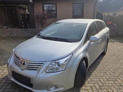 Gebraucht Toyota Avensis 150 PS (110 kW) 2009 Silber Kombi