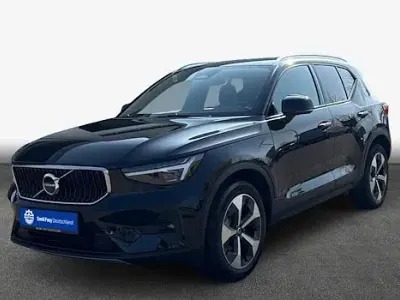 Gebraucht Volvo XC40 Core 163 PS (119 kW) 2024 Schwarz SUV