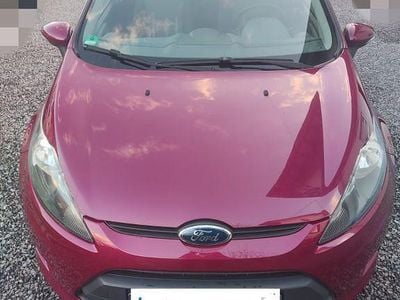 Gebraucht Ford Fiesta Trend 82 PS (60 kW) 2010 Rot Kleinwagen