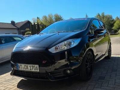 Gebraucht Ford Fiesta ST 182 PS (133 kW) 2016 Schwarz Kleinwagen