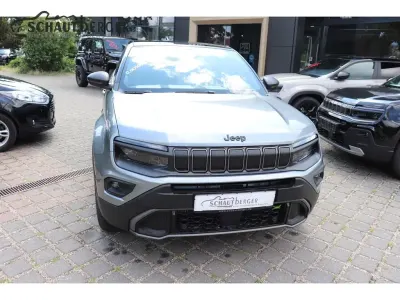Neu Jeep Avenger Overland 145 PS (106 kW) 2026 Grau SUV