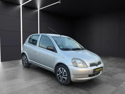 Gebraucht Toyota Yaris Sol 68 PS (50 kW) 2002 Silber
