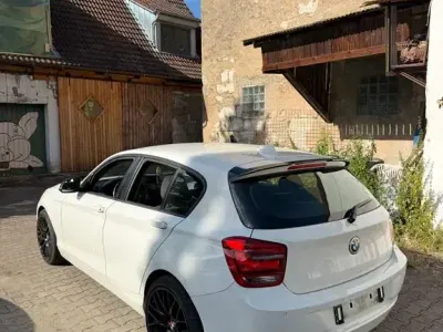 Gebraucht BMW 116 136 PS (100 kW) 2012 Schwarz Kleinwagen