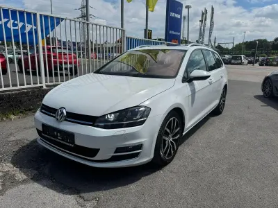 Gebraucht VW Golf VII Highline 150 PS (110 kW) 2015 Weiß Kombi