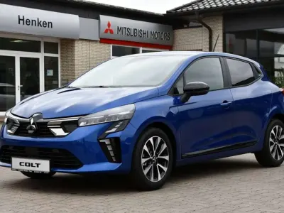 Neu Mitsubishi Colt Plus 91 PS (66 kW) 2025 Royalblau metallic Limousine